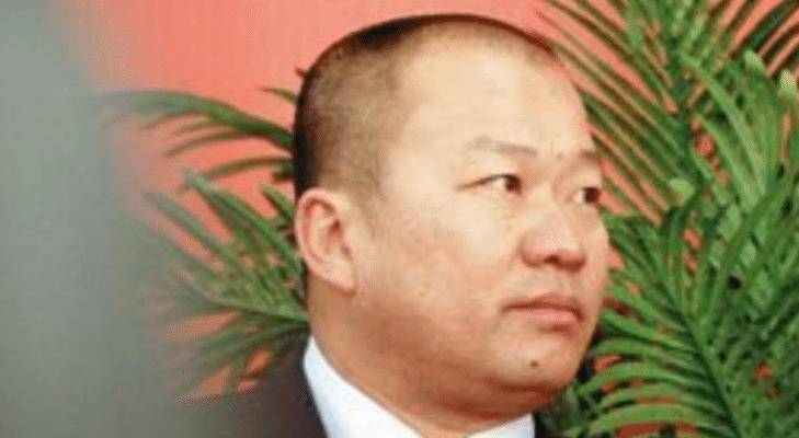 原创金利斌24岁摆地摊起家打拼出25亿身价为何44岁烧车自焚