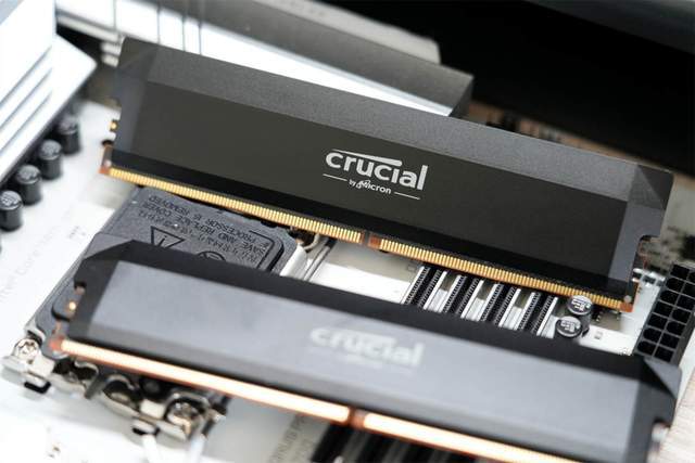 英睿达巅峰之作ddr56000pro内存超频版电竞玩家的极致追求