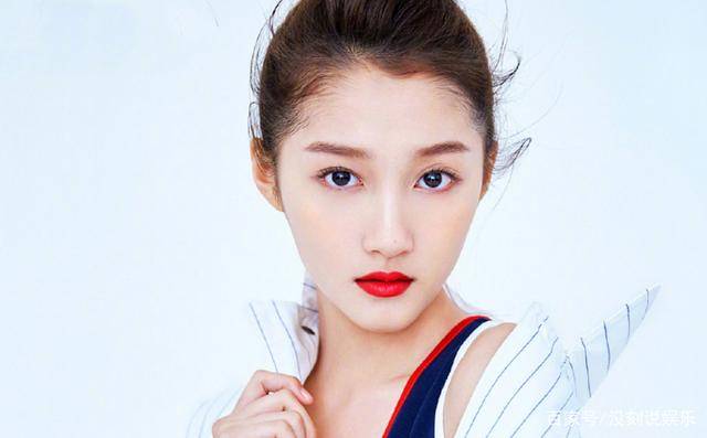 原创关晓彤真人长这样当看到央视照妖镜中的她难怪鹿晗稀罕