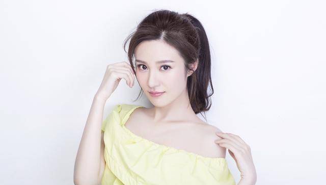 原创原创17岁出道被姑父力捧20岁出演西施成名她至今未婚始终没火