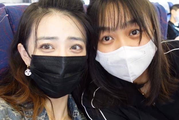 原创徐璐晒合影赵丽颖前助理大方出镜无名指戴戒指已经结婚了