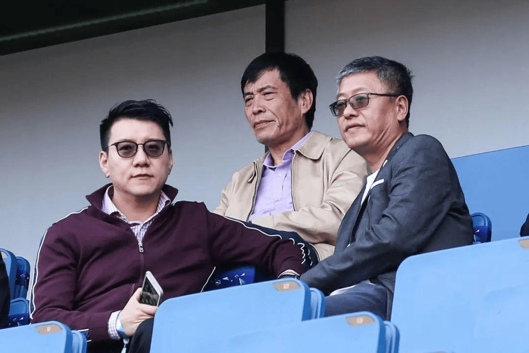 李铁的父亲李春融:现在度日如年,后悔当初让儿子踢足球