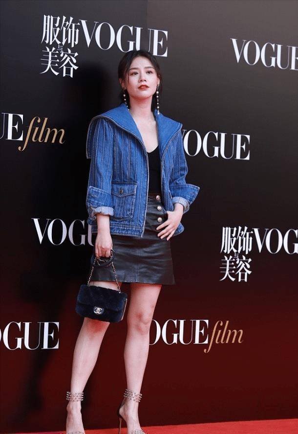 原创马思纯的长相真挺纯一身牛仔外套好时尚帅气与女人味并存