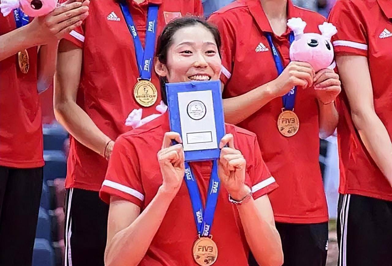 原创中国女排巨星朱婷用比赛奖金还清家中债务如今父亲最操心婚事