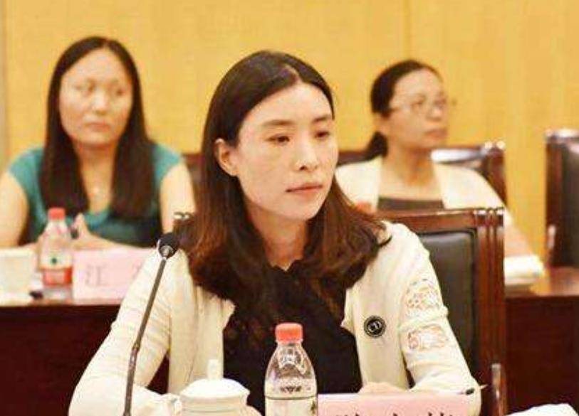 英年早逝,妻子改嫁司机,套现146亿后成功离场_聂腾飞_陈小英_业务量