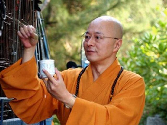 海涛法师35岁剃度出家曾对妻子说下辈子还娶你但还会出家