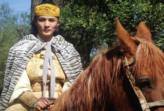 因父亲太长寿,太子等登基等到瘫痪,听说父亲去世却立马站起_李诵_毛病