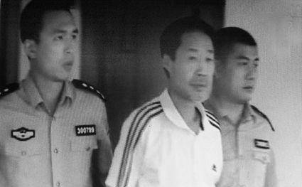 原创中俄列车大劫案妇女被辱乘客遭轮番抢劫跳车后仍被抓回殴打