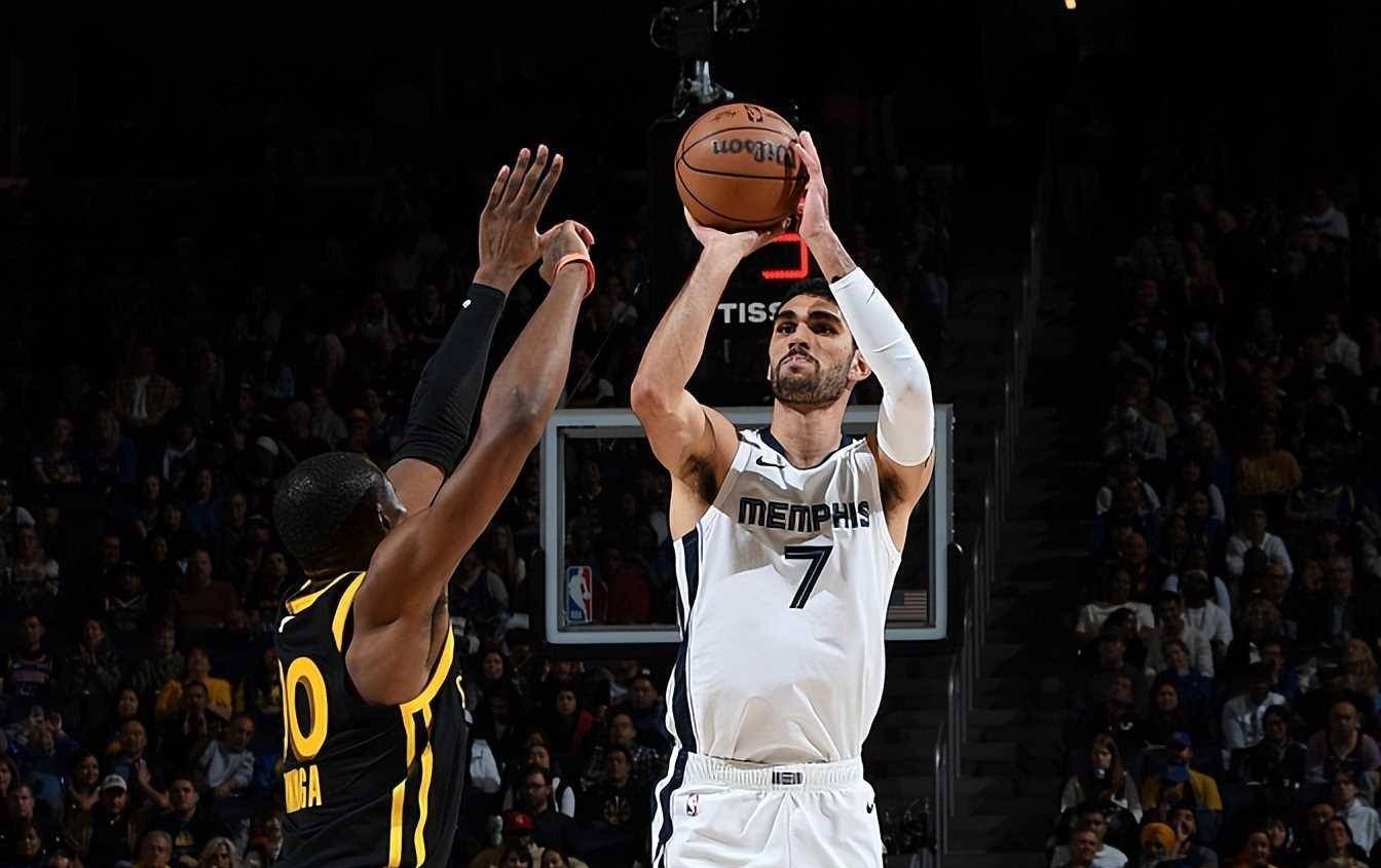 惜败灰熊五虎共108分24篮板库里仅得14分3篮板2助攻