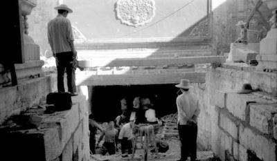 目前只有光绪皇帝的崇陵被盗,还有崇陵院内的瑾妃墓,其中瑾妃墓是被