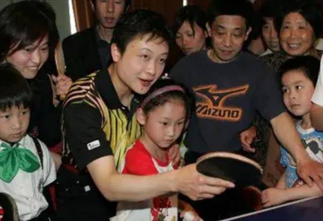 原创何智丽入日籍改名小山智丽击败邓亚萍大喊哟西后来过得如何