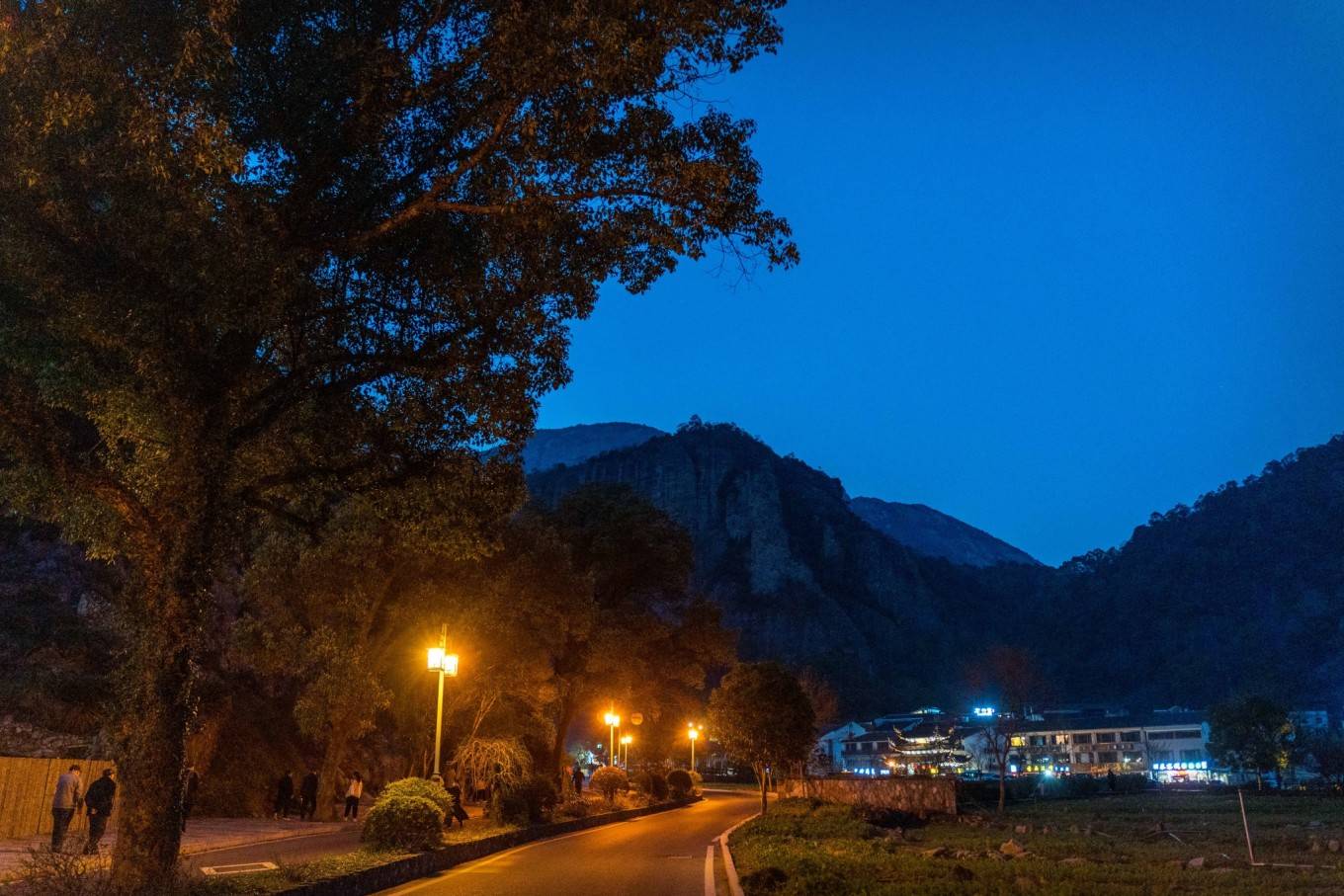 阳春三月来雁荡山上春山