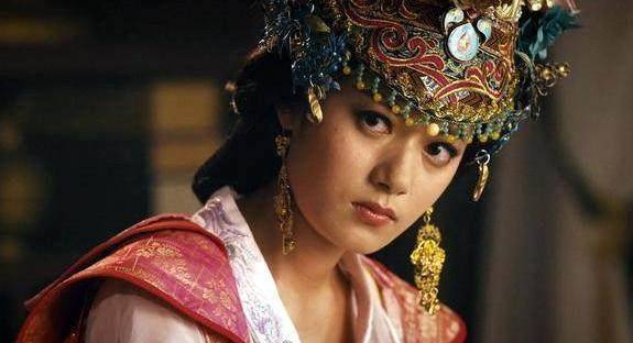 与皇帝勾结踩着丈夫家族的尸体成为皇后年仅16岁_梁落瑶_李凉祚_女人