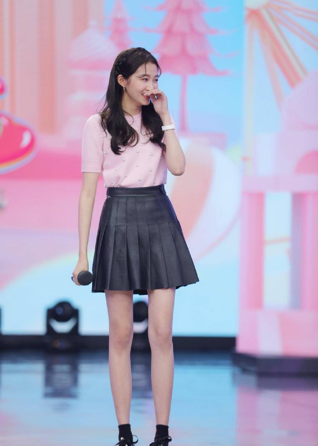 原创关晓彤事业迎来巅峰又一次荣登榜首王一博只能屈居第二易烊千玺第