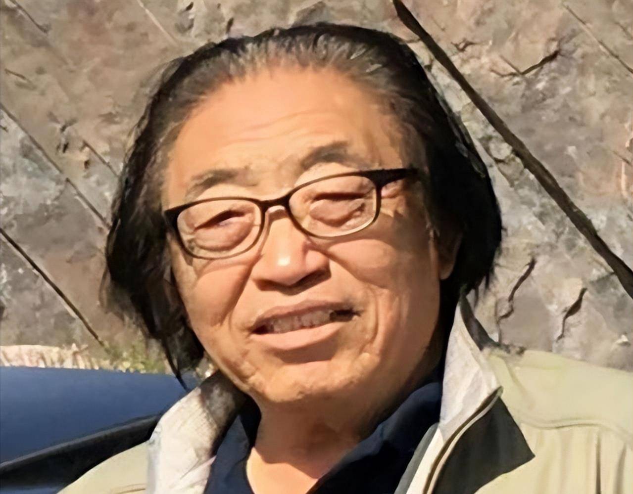 2000年富商2万伪造金缕衣,故宫专家估价24亿,骗走银行数亿贷款_谢根荣