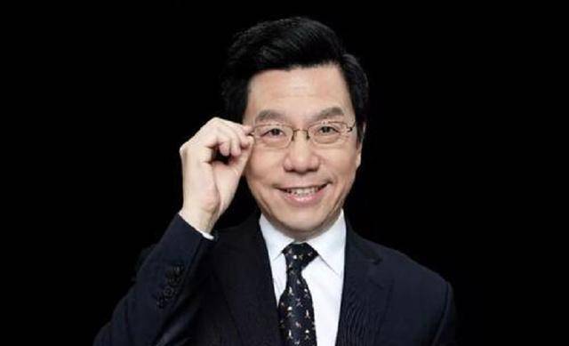 李开复先生就曾被美国惹怒,便毅然放弃美国国籍,撤资回国,最终使得令