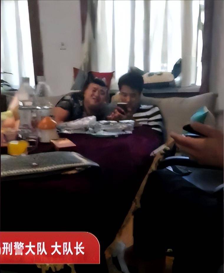 价格动辄上万元,曾卖断货>栾川饭店的二楼办公室,就是王红强及团伙的"