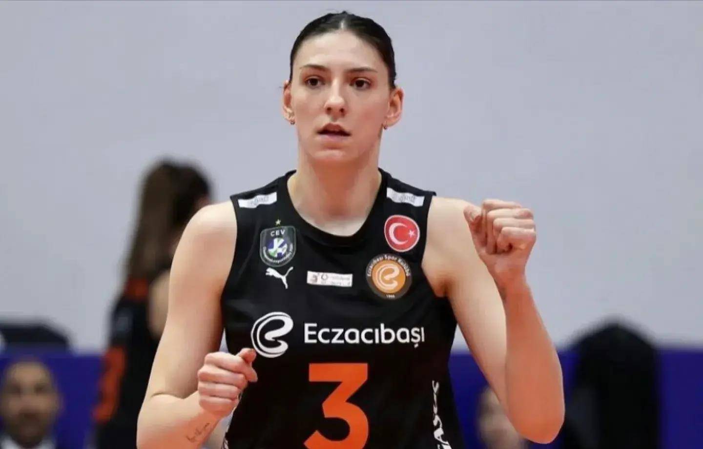 小彩娃发球建功 土耳其杯费内夺冠 小美最佳 波斯失