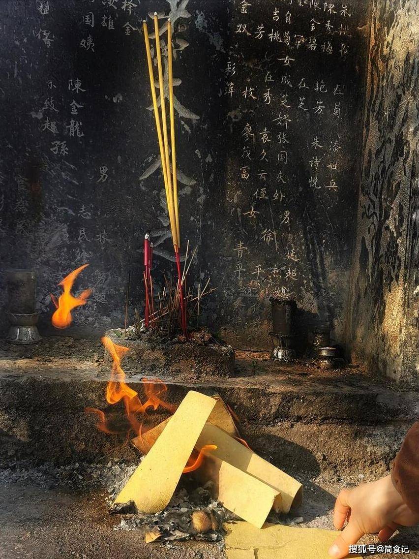 老话说:清明上坟"前三后四,左五右六",是什么意思?涨知识了