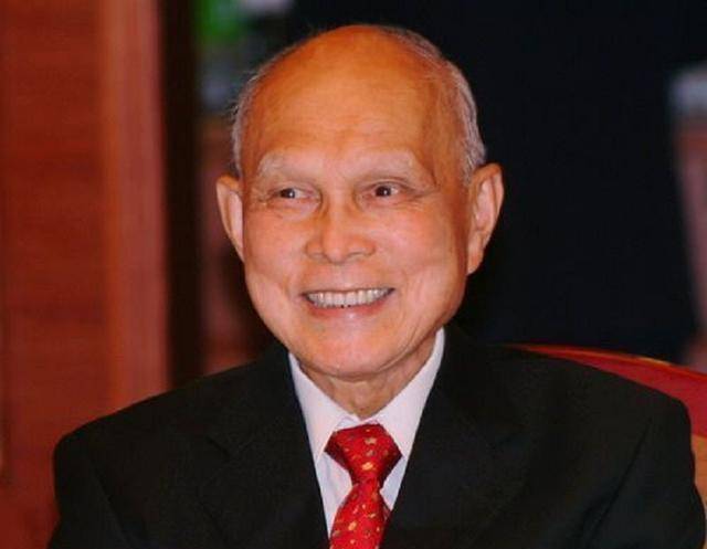 原创香港富豪霍英东港澳陆可以横着走逝世享国葬待遇