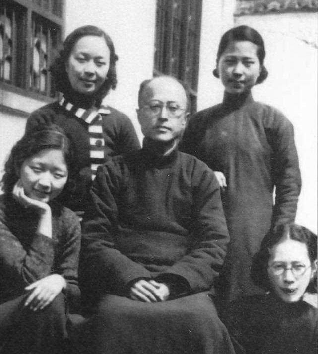 原创清末美女陆英16年连生14胎一代佳人沦生育机36岁倒在产房