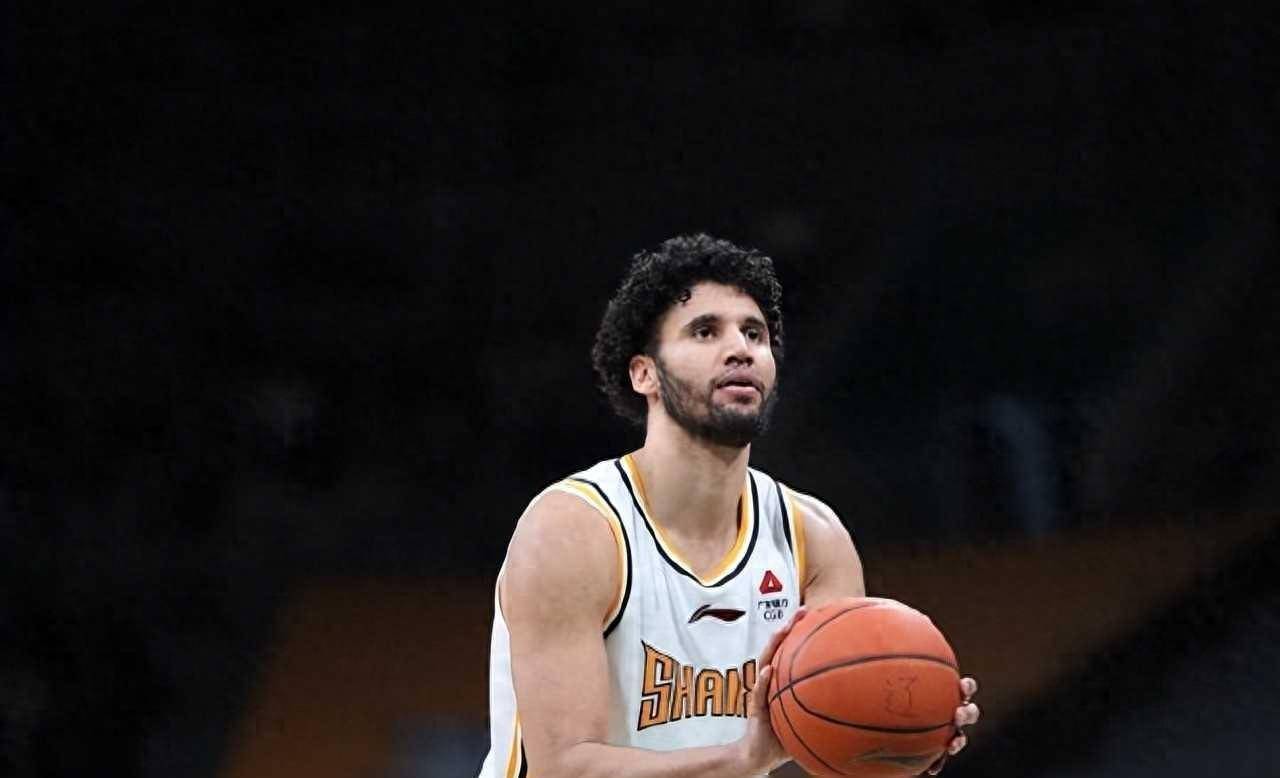 原创博特赖特贡献37分14板5助施韦德被迫坐板凳