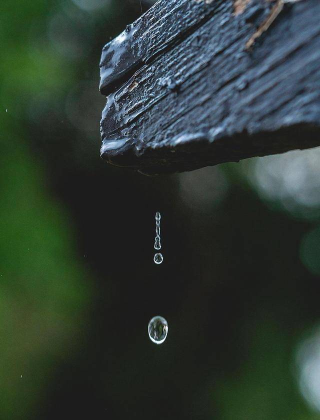 雨夜图片窗外孤独图片