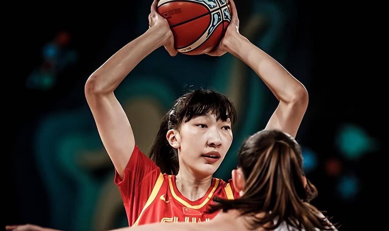 我们女篮巨星韩旭突退出wnba备战巴黎奥运