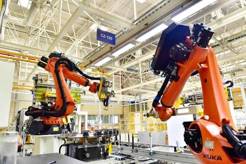 南京依维柯:新质生产力引领下的商用车制造创新与发展_搜狐汽车_搜狐