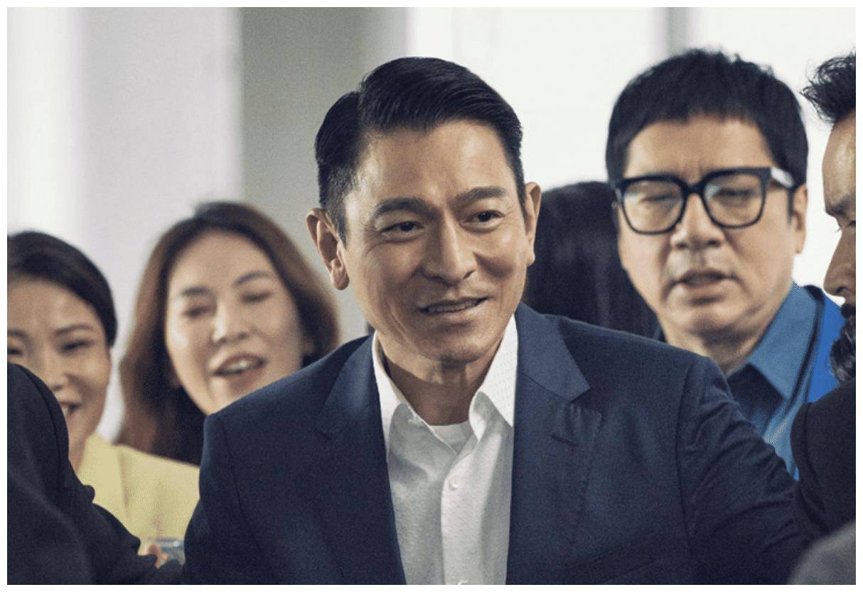 票房失利演唱会门票卖不出卖房圈钱港台老牌明星纷纷翻车