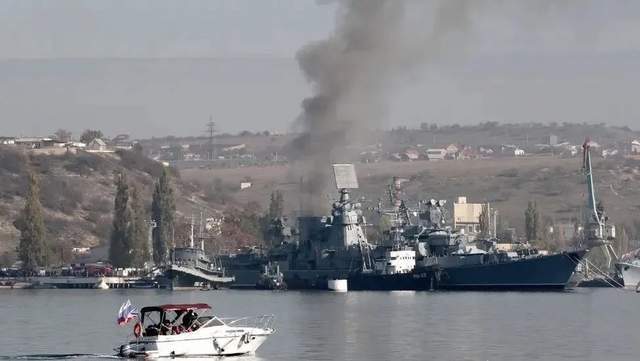 再次击中2艘俄军舰黑海舰队被打残恐袭未必是乌克兰干的