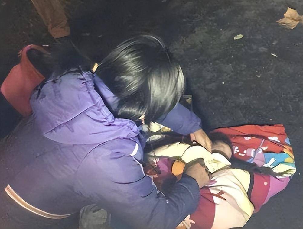 35年前女婴被弃成博士后亲妈出50万认亲女子我不愿意