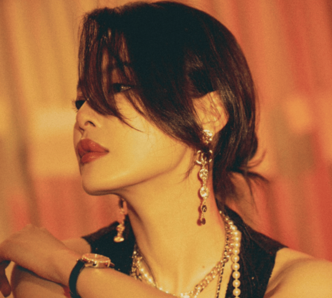 原创年纪越大嘴越小难怪网友怀疑姚晨刘亦菲做了缩唇手术