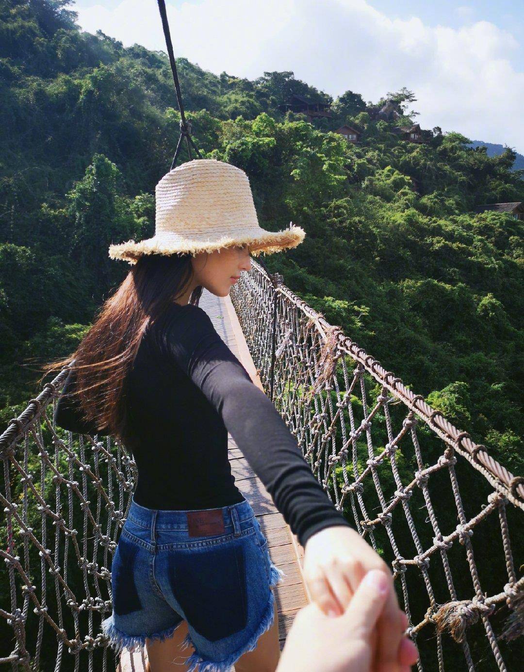 生活:每个你看起来很热爱生活的人,不一定都无忧无虑_何捷_李晨_长发