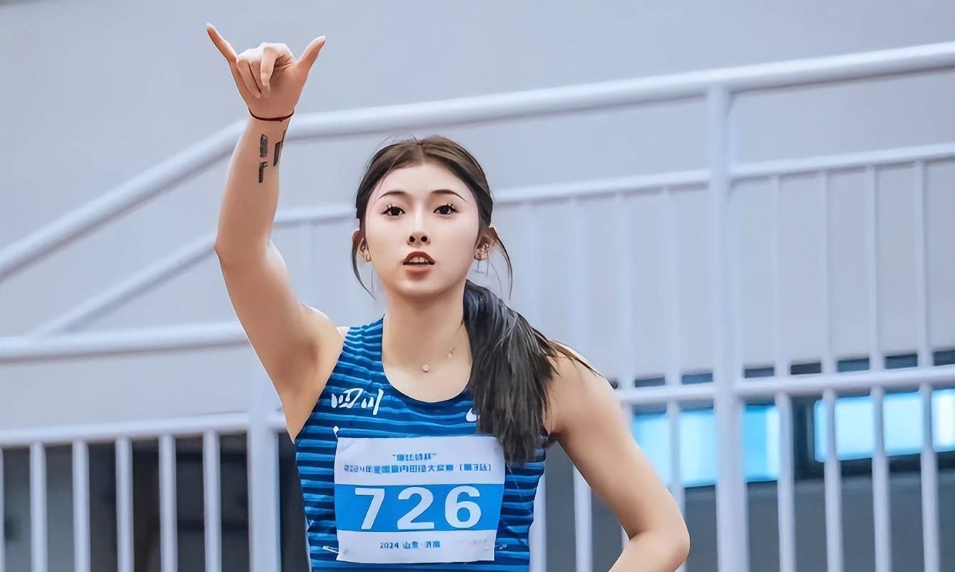 原创又美又飒吴艳妮3破纪录8秒10再次刷新pb纹身脐钉太抢镜