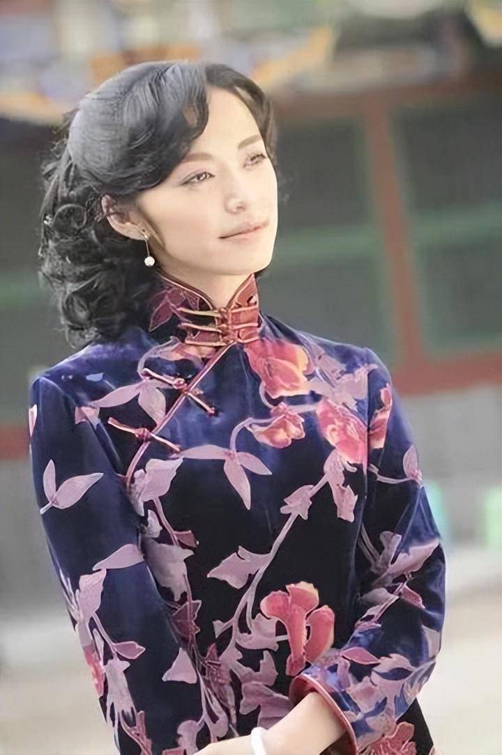 大嘴驴脸平胸明明长得难看却火的一塌糊涂她们到底凭啥