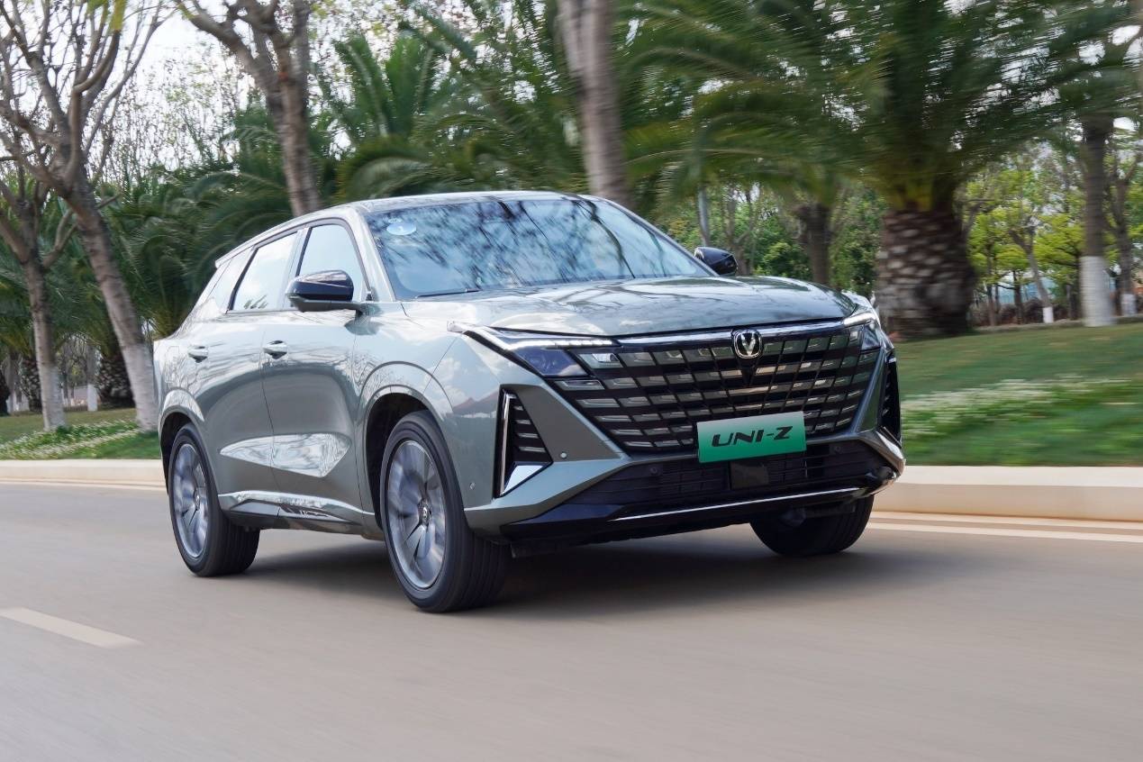 宇通发布12款新产品;王传福认为合资品牌份额将下滑到10%_搜狐汽车