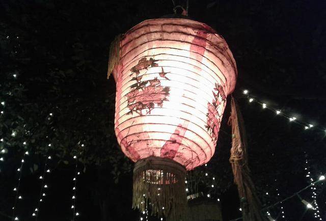 牡丹灯笼里的人鬼恋如何作为对礼教束缚的控诉