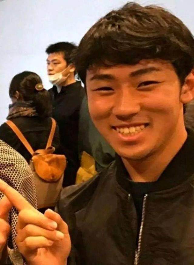 原创21岁男星高空训练出意外五楼坠落身亡他们的工作真是步步惊心