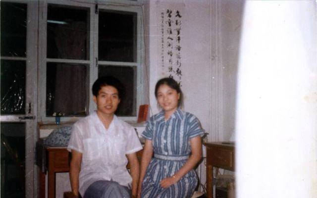 原创杀妻并自缢的诗人顾城其实是个巨婴