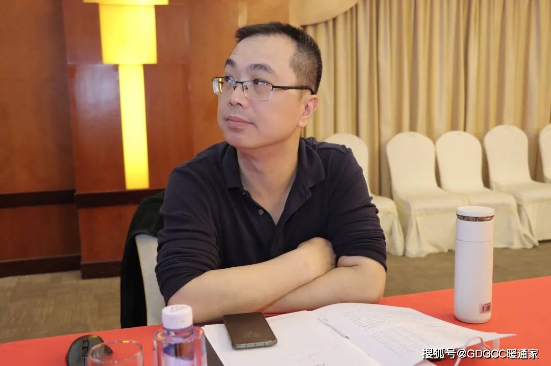 关健成邱国利张强黄逊青罗战东嵇永飞严世敏刘治田闫小勤谢威张全林