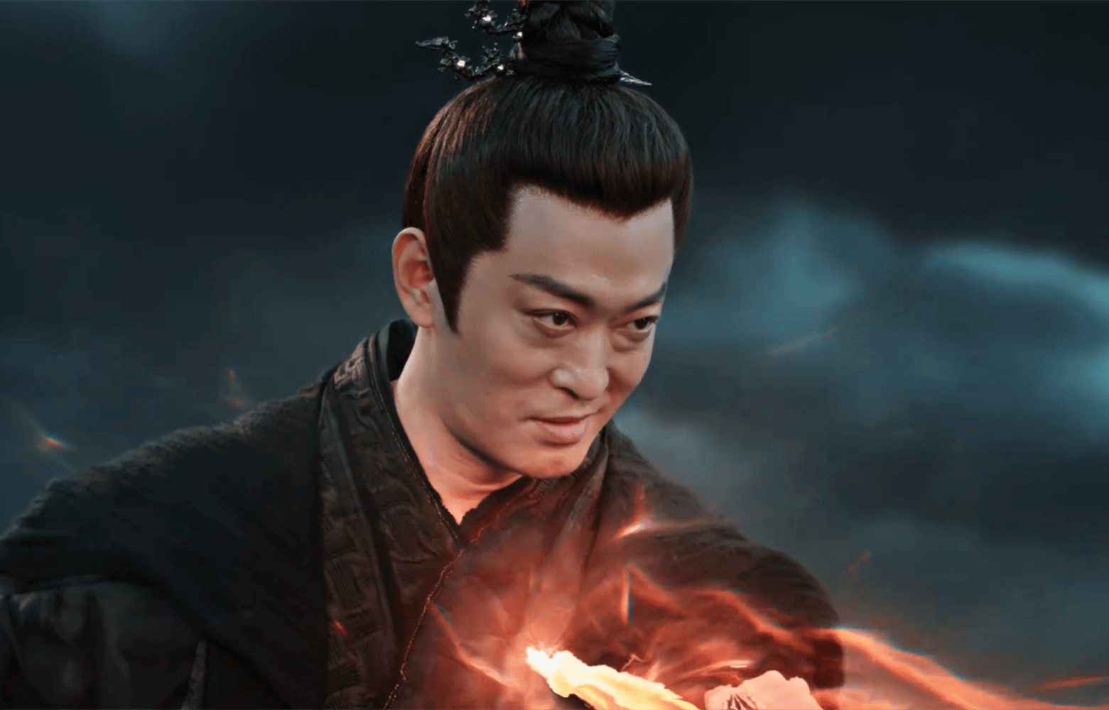 他引神力到了东海,在东海之上沈璃大战众多魑魅,沈璃没想到的是符生