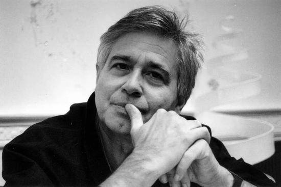 bernard tschumi(1944年1月25日出生)是一位建筑师和教育家,通常与