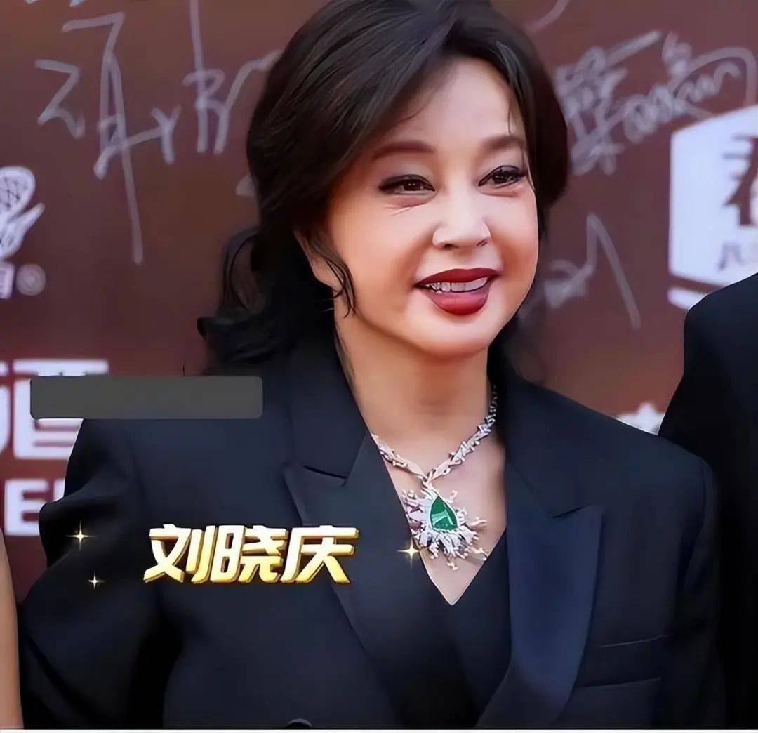 原创看了74岁王馥荔与刘晓庆同框才明白自然老去的女人反而更耐看