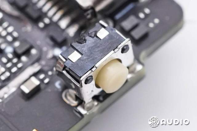 大疆djimic2无线麦克风拆解复古拨轮透明外壳设计全指向收音