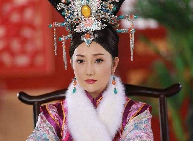 原创皇太极嫡长女11岁封固伦公主嫁兄弟二人被康熙杀光全家