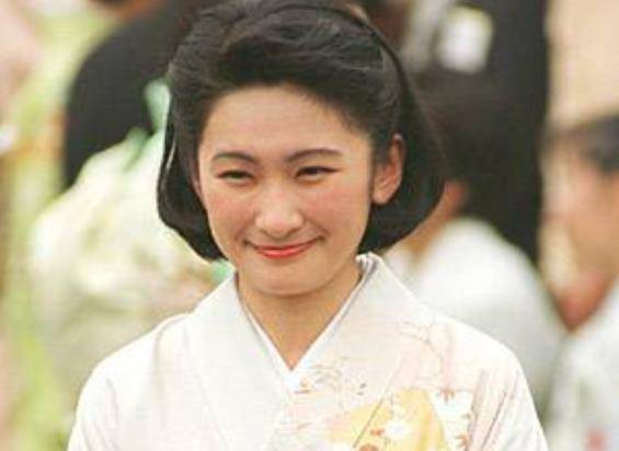 提到王室妯娌,世界范围内有两对很著名的例子——凯特王妃和梅根王妃