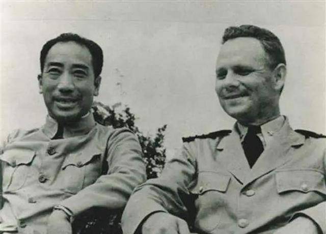 到了成家的年纪,经过邻居的介绍,她认识了一位汽车修理工叫做谢培流