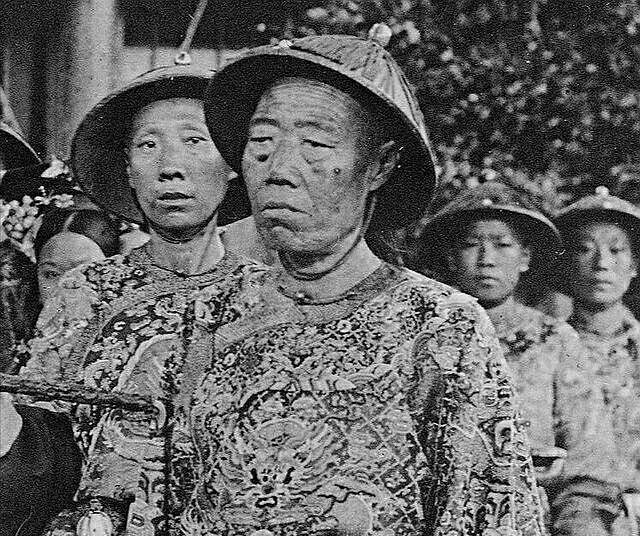 晚清大太监李莲英的真实长相相貌丑陋面露阴险图三慈禧扮观音
