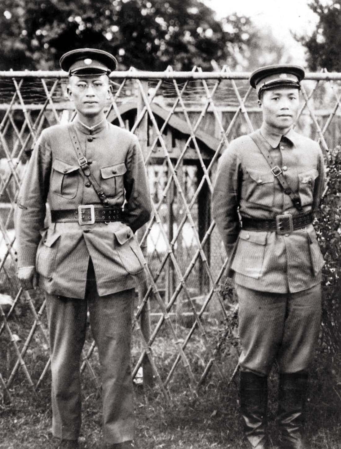 新桂系军官们看在郑介民是李二总(李宗义的外号)同学的面子上,也就没